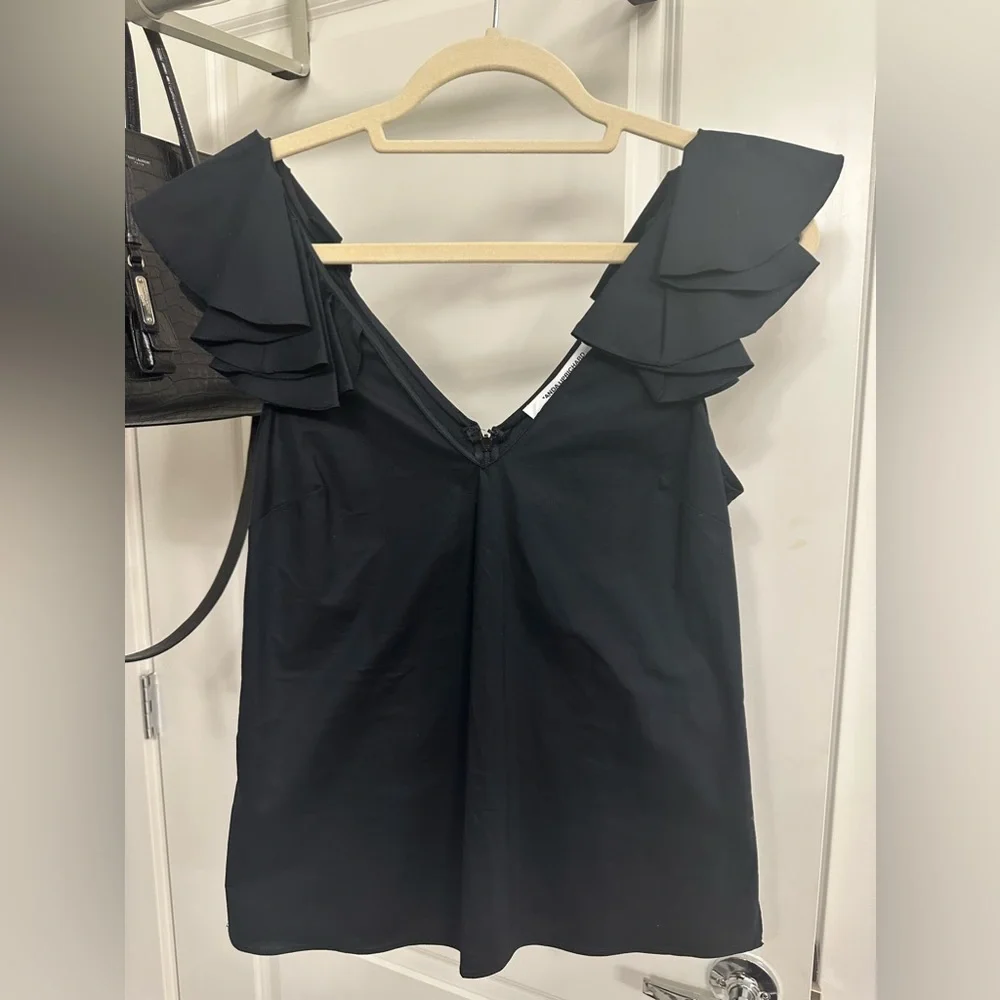 AMANDA UPRICHARD Black Blouse with flutter sleeves - Picture 1 of 3